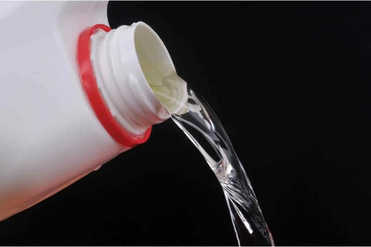 Soluzione idroalcolica: cos’è, a cosa serve e come prepararla in casa in sicurezza